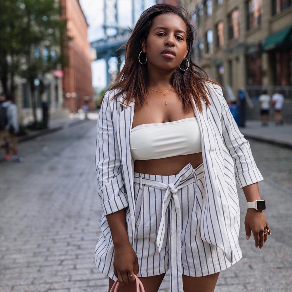 Meet your Posher, Crystal